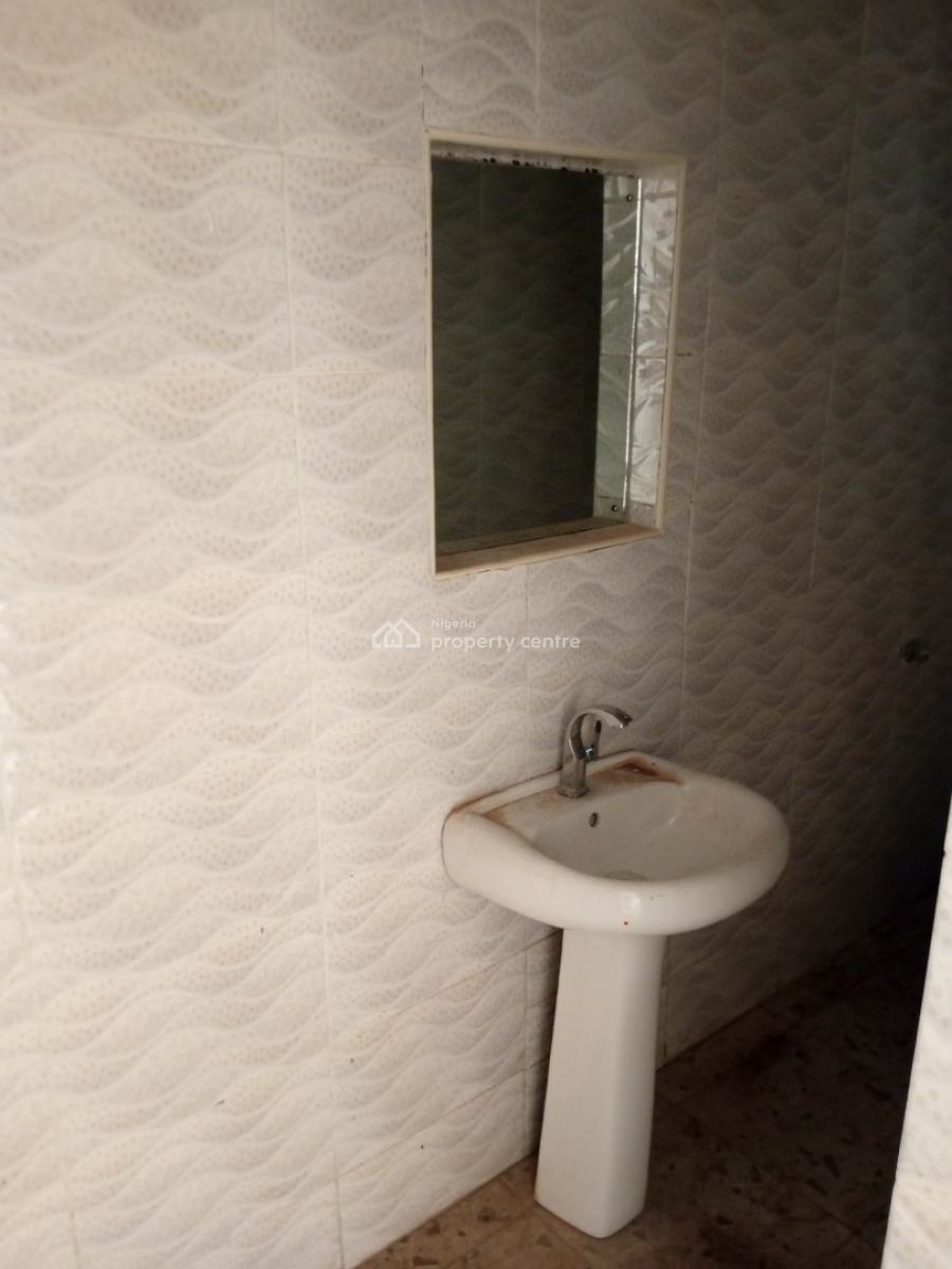 a Well Finished 3bedroom Flat at River Park, Cluster4 River Park Estate, Lugbe District, Abuja, Flat / Apartment for Rent