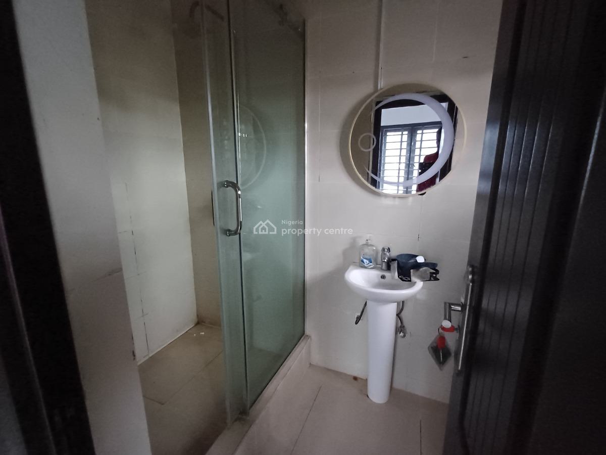 2 Bedroom Flat on The Ground Floor, Jahi, Abuja, Flat / Apartment for Rent