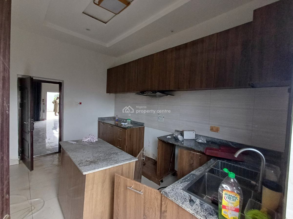 2 Bedroom Flat on The Ground Floor, Jahi, Abuja, Flat / Apartment for Rent