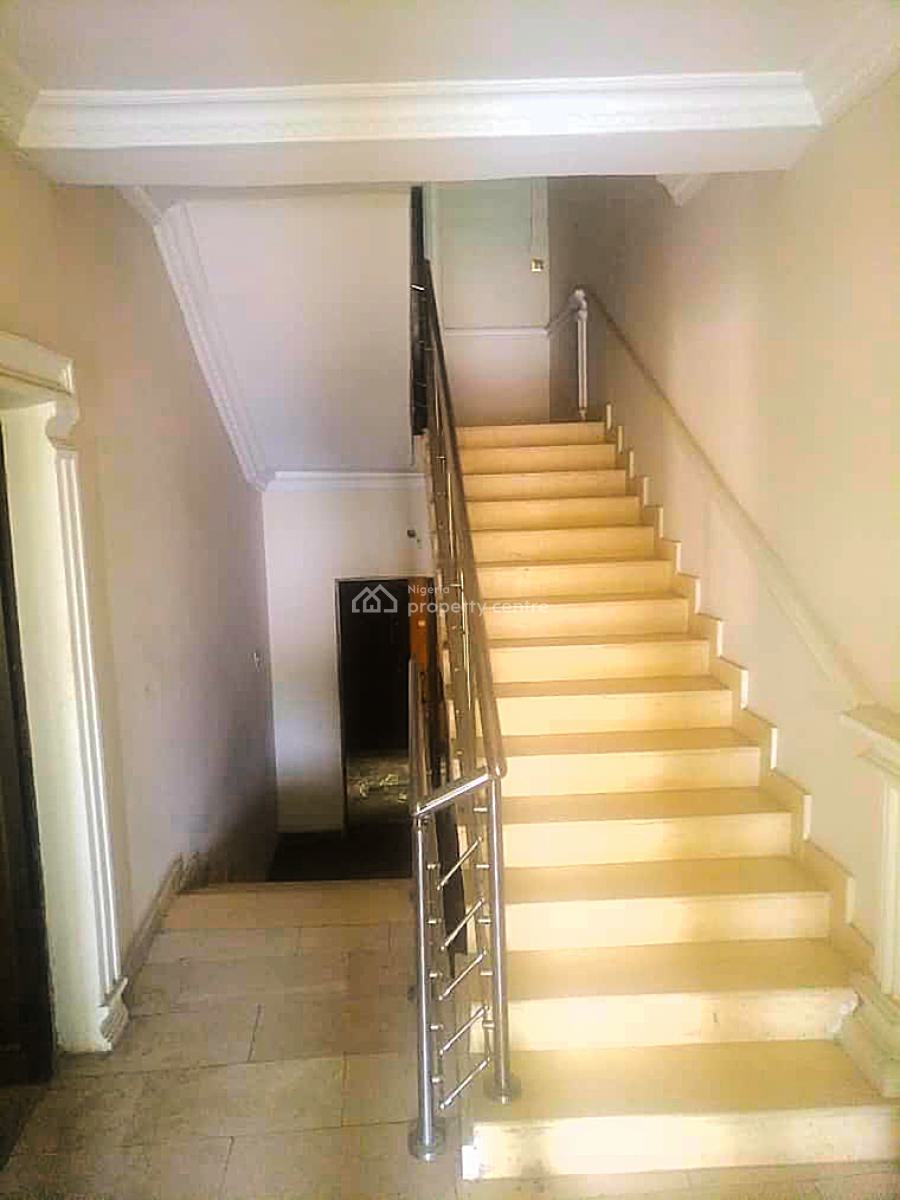 6 Bedrooms Ensuite Mansion Sitting on 1264 Sqm, Magboro, Ogun, Detached Duplex for Sale