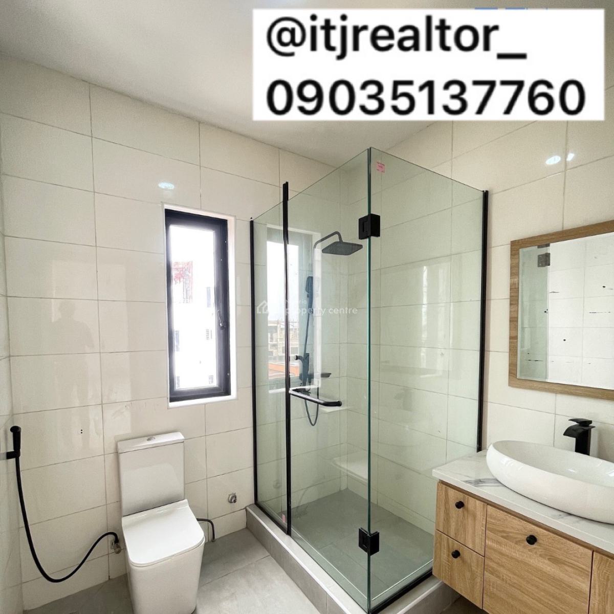 Stunning 2 Bedroom Apartment with Bq, Lekki Phase 1, Lekki Phase 1, Lekki, Lagos, Block of Flats for Sale