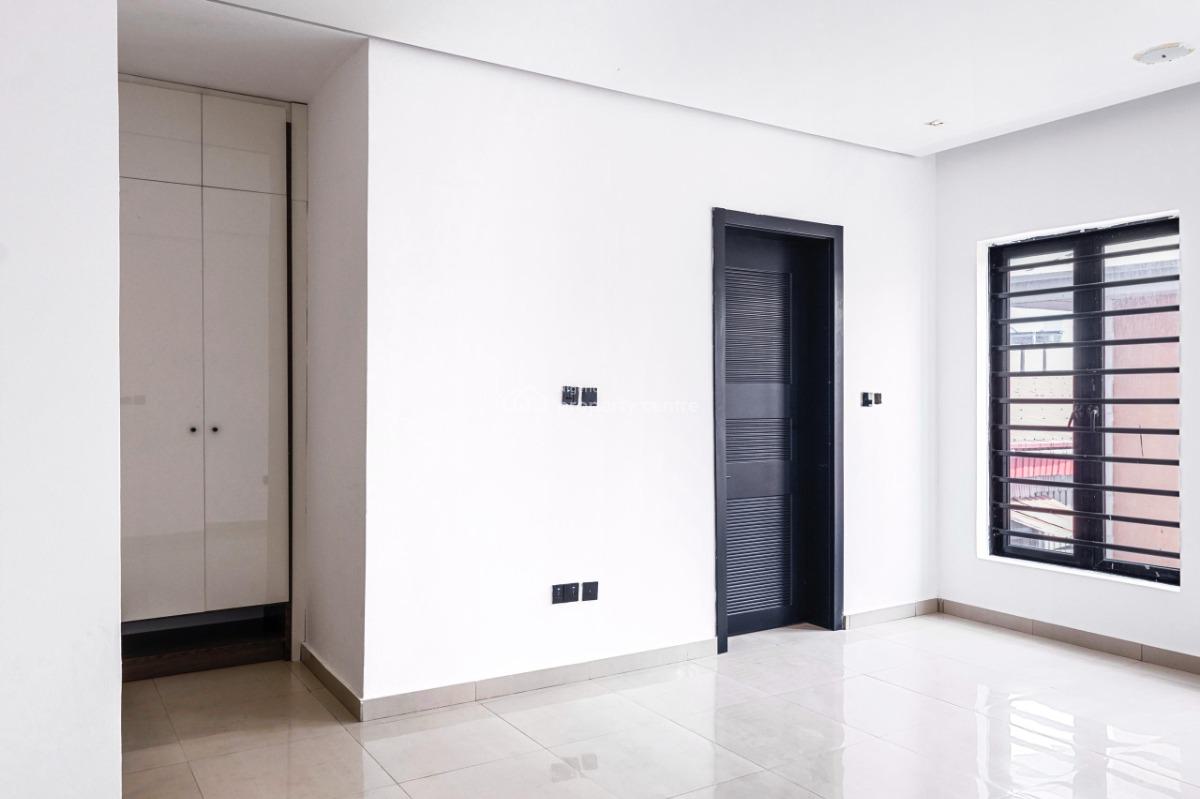 2-bedroom Apartment with Bq, Lekki Phase 1, Lekki, Lagos, Flat / Apartment for Sale