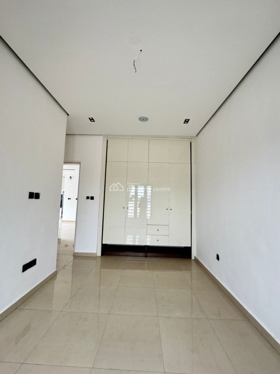 2-bedroom Apartment with Bq, Lekki Phase 1, Lekki, Lagos, Flat / Apartment for Sale