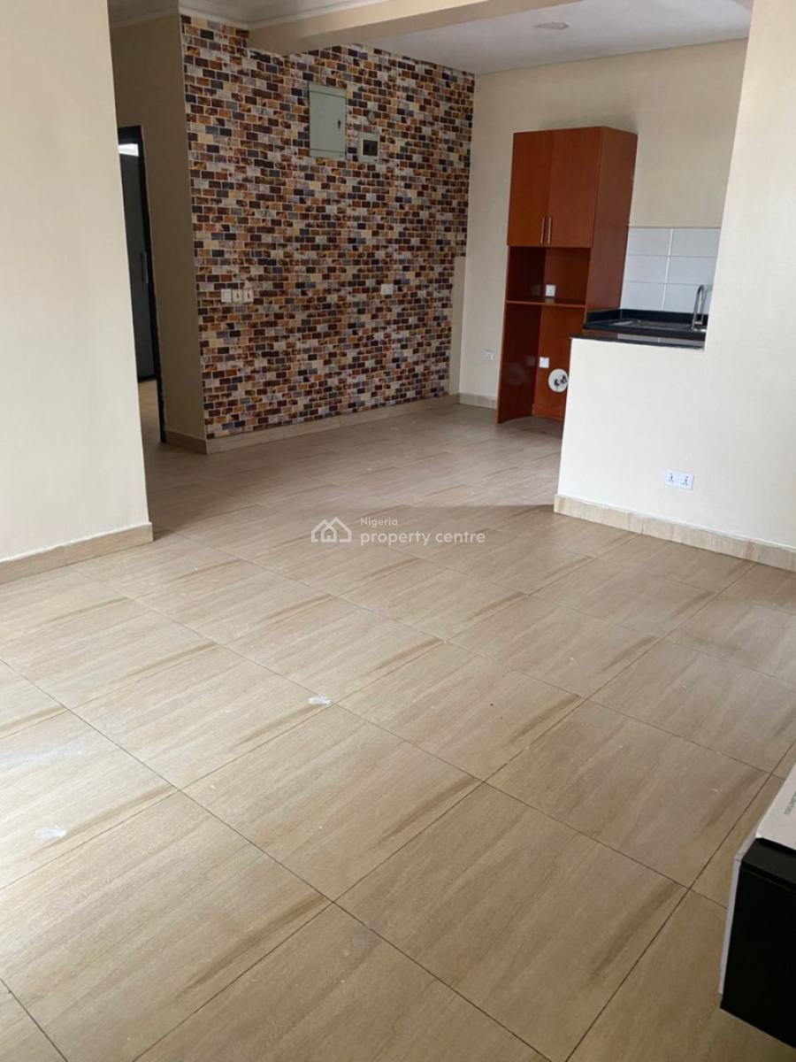 2 Bedroom Apartment, Onike, Yaba, Lagos, House for Rent