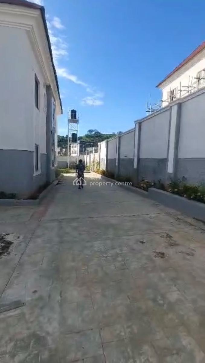 5 Bedroom Semi-detached, Guzape, Guzape District, Abuja, Semi-detached Duplex for Sale