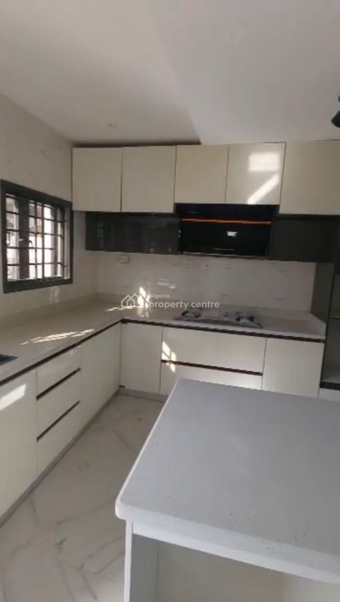 5 Bedroom Semi-detached, Guzape, Guzape District, Abuja, Semi-detached Duplex for Sale