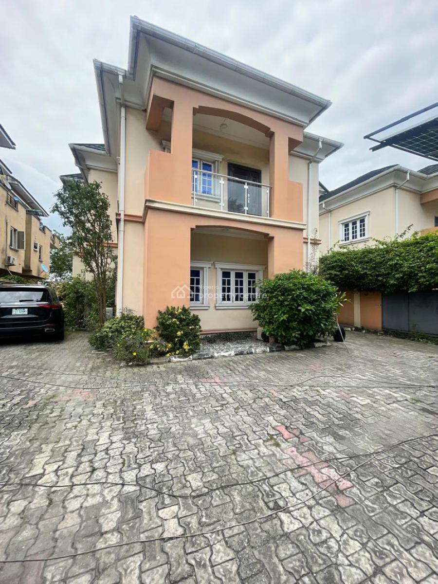3 Bedroom Flat Upstairs  10m Self Service  Agency Legal and Cauti, Lekki Phase 1, Lekki, Lagos, Flat / Apartment for Rent