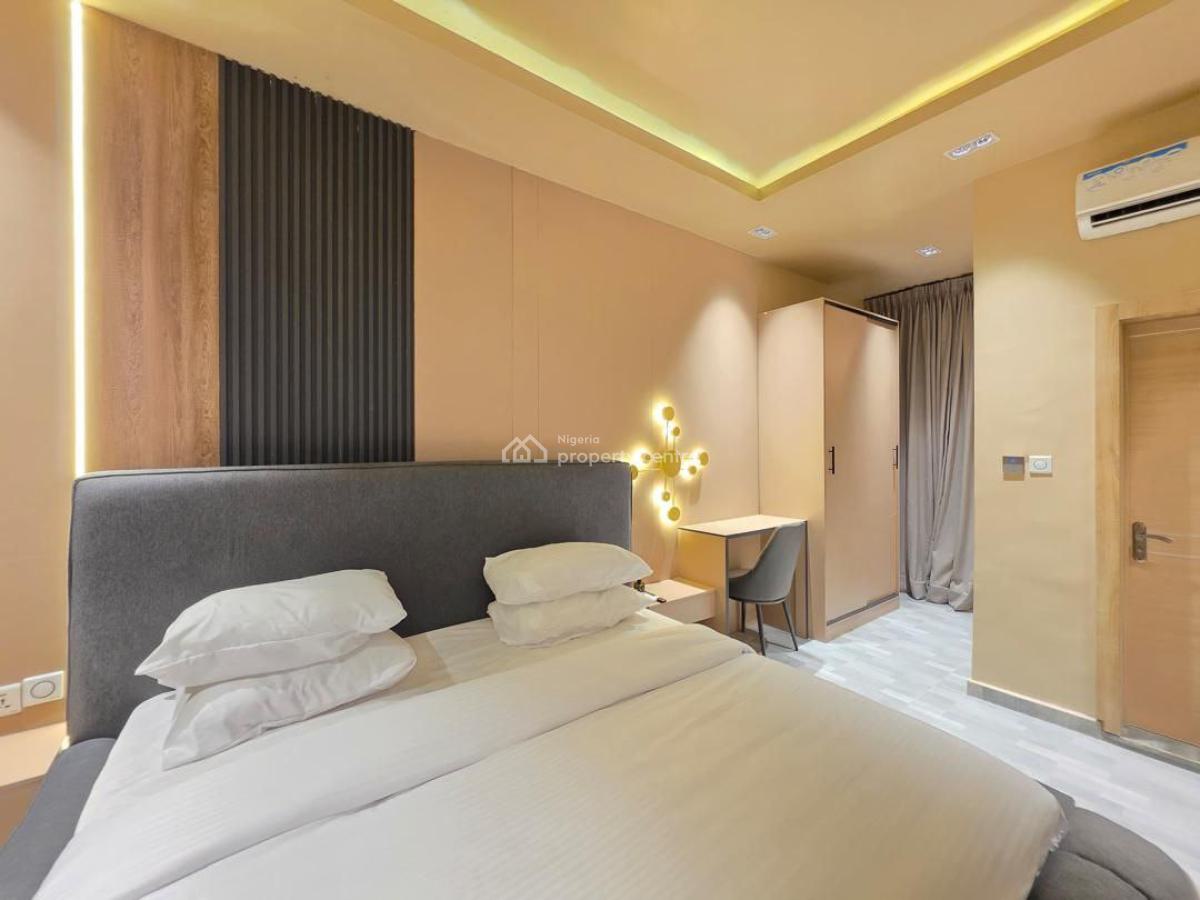 Spacious 1 Bedroom Apartment with Excellent Facilities, Admiralty Way, Lekki Lagos., Lekki Phase 1, Lekki, Lagos, Mini Flat (room and Parlour) Short Let