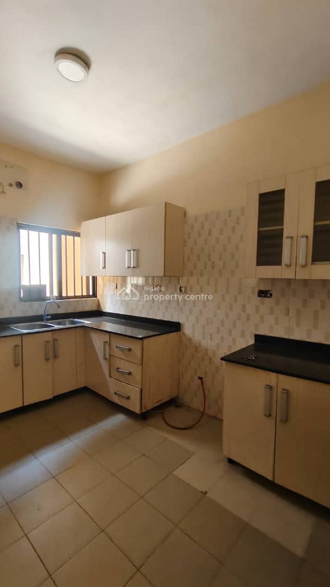 Well Maintained 4 Bedroom Semi Detached Duplex, Mobolaji Johnson Estate, Lekki Phase 1, Lekki, Lagos, Semi-detached Duplex for Sale