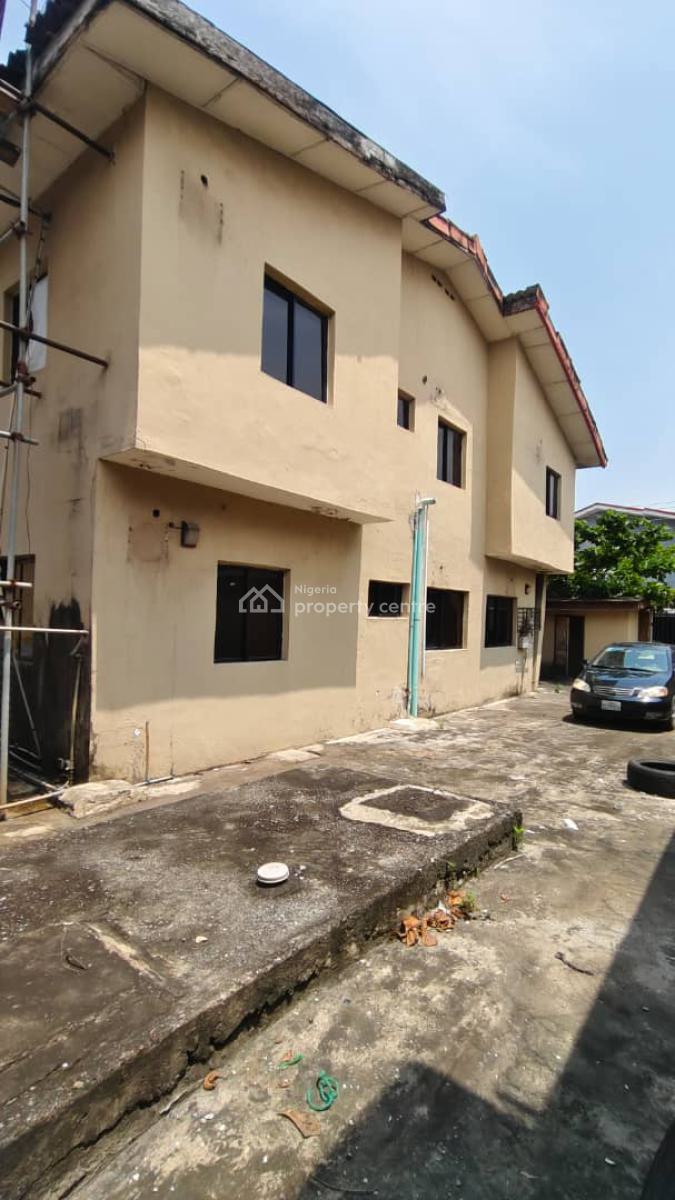 Well Maintained 4 Bedroom Semi Detached Duplex, Mobolaji Johnson Estate, Lekki Phase 1, Lekki, Lagos, Semi-detached Duplex for Sale