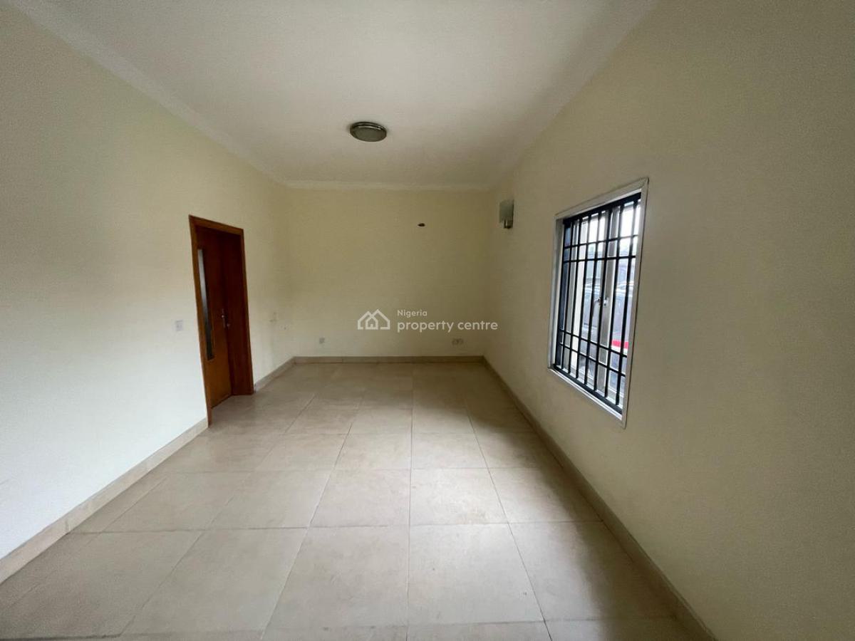 Lovely 3-bedroom Terrace Apartment with Bq located in a Serene Residen, Victoria Island (vi), Lagos, Flat / Apartment for Rent