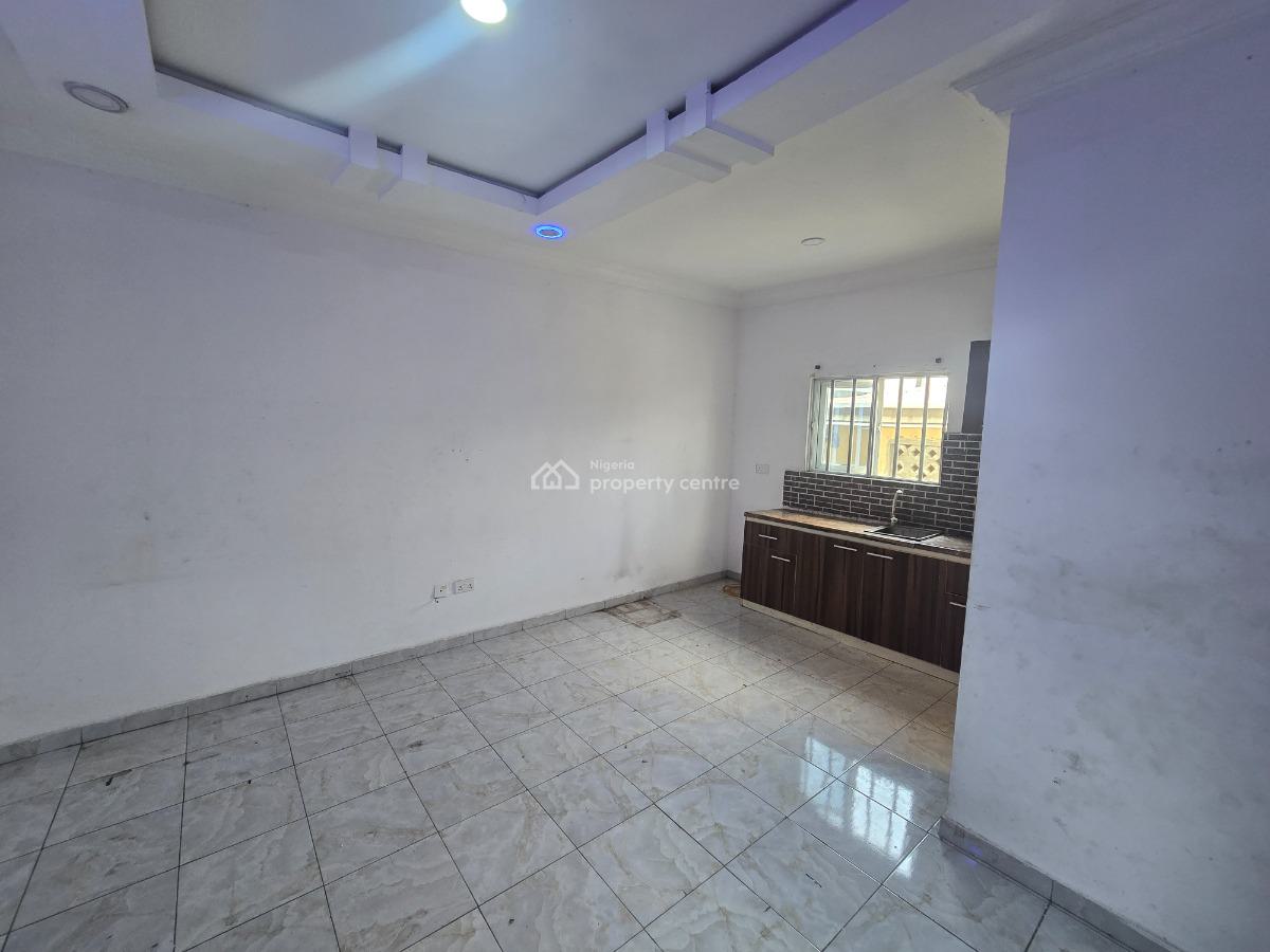 Spacious Studio Apartment, Off Freedom Way, Lekki Phase 1, Lekki, Lagos, Flat / Apartment for Rent