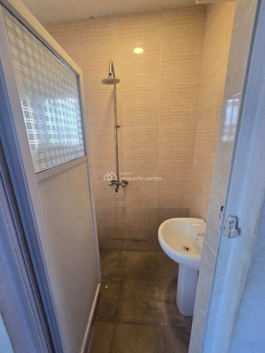 Spacious Studio Apartment, Off Freedom Way, Lekki Phase 1, Lekki, Lagos, Flat / Apartment for Rent