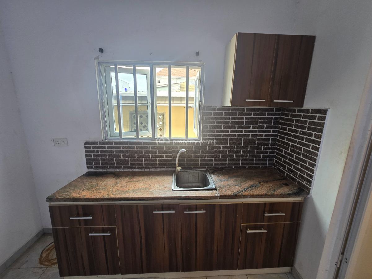 Spacious Studio Apartment, Off Freedom Way, Lekki Phase 1, Lekki, Lagos, Flat / Apartment for Rent