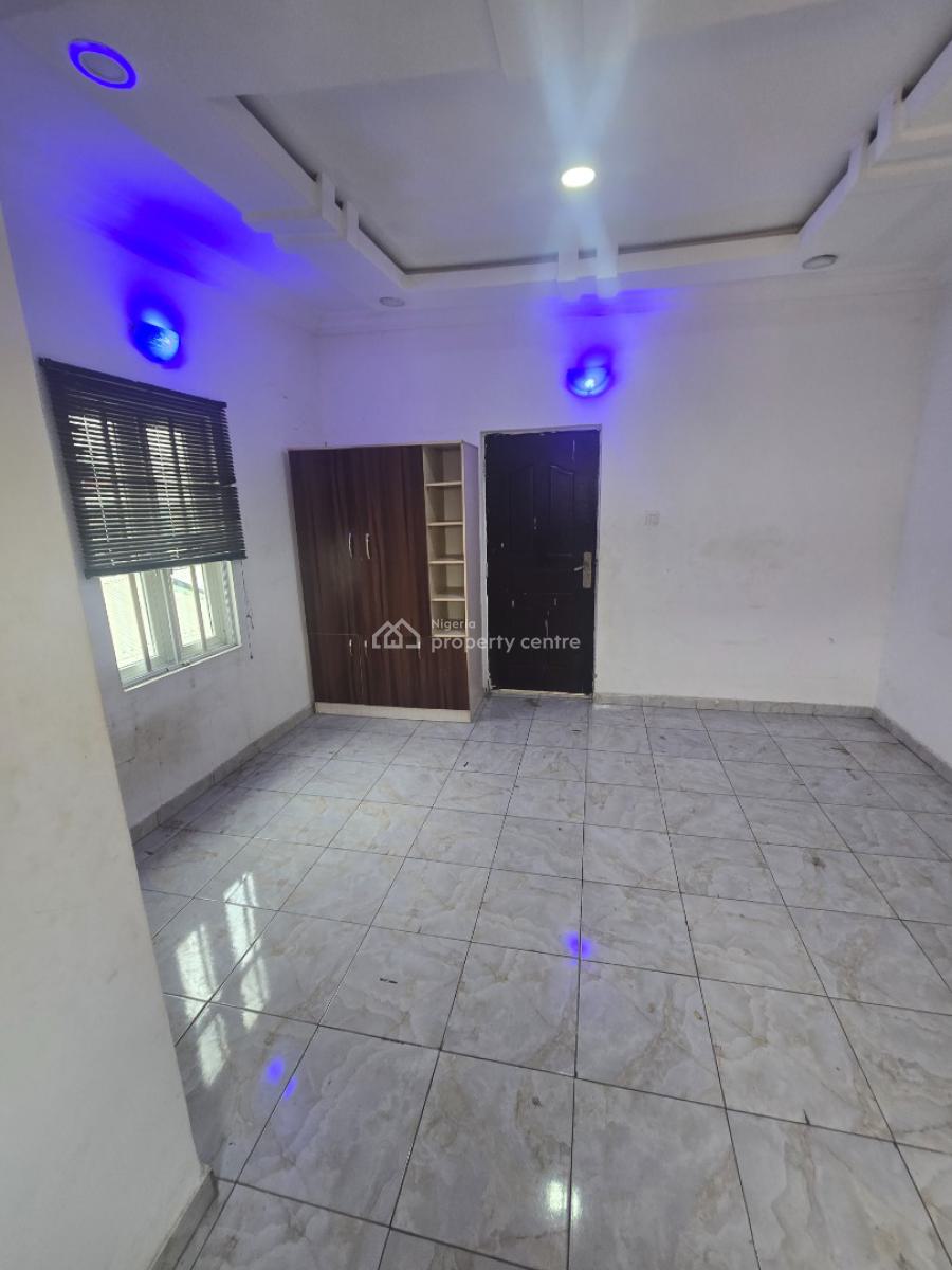 Spacious Studio Apartment, Off Freedom Way, Lekki Phase 1, Lekki, Lagos, Flat / Apartment for Rent