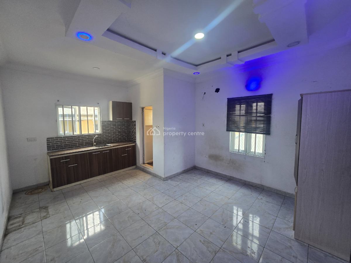 Spacious Studio Apartment, Off Freedom Way, Lekki Phase 1, Lekki, Lagos, Flat / Apartment for Rent