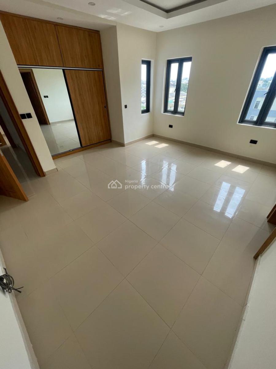 Spacious Massive Luxury 2 Bedroom Penthouse Withbq Is Available, Lekki Phase 1, Lekki, Lagos, Flat / Apartment for Rent