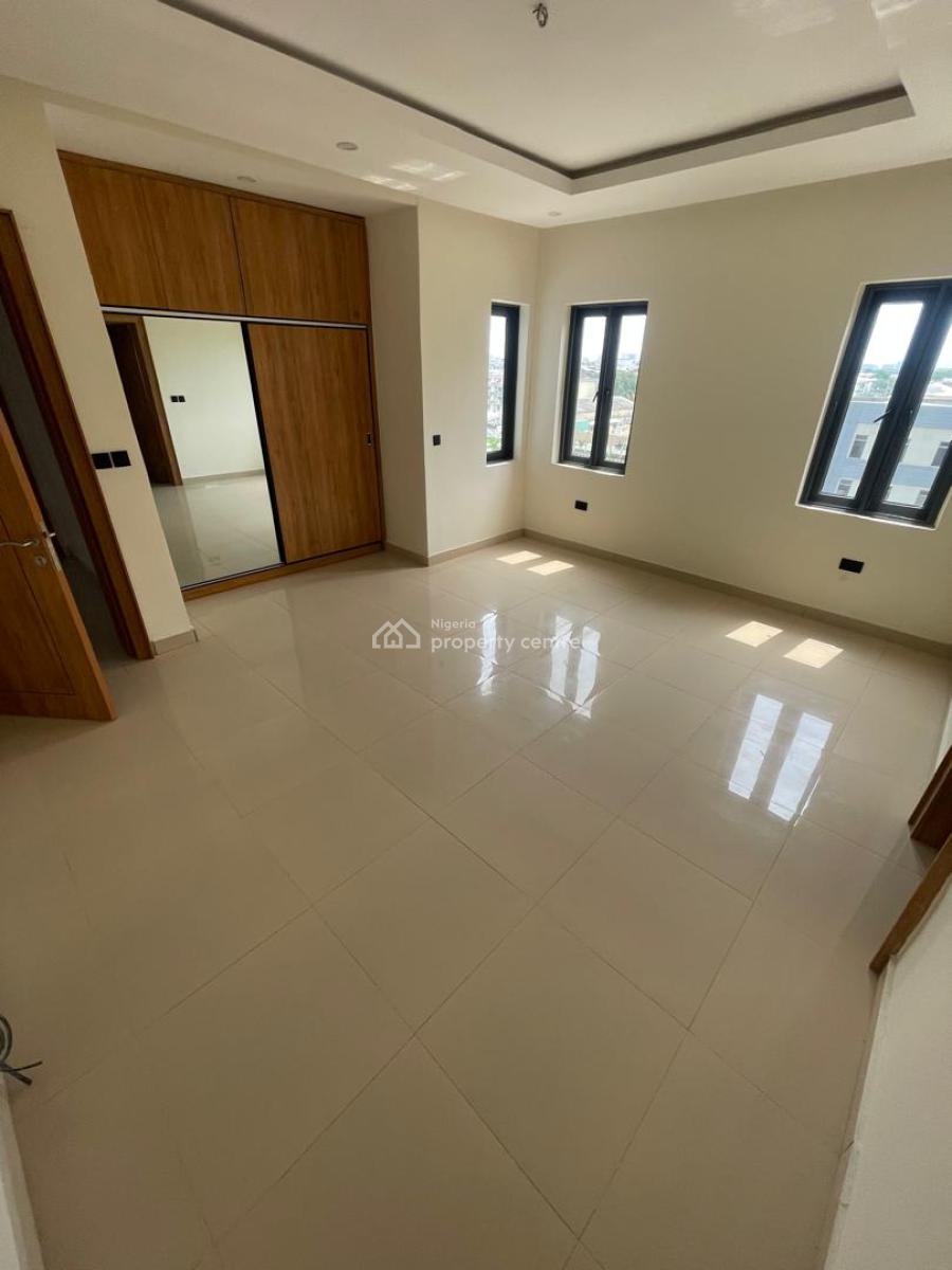 Spacious Massive Luxury 2 Bedroom Penthouse Withbq Is Available, Lekki Phase 1, Lekki, Lagos, Flat / Apartment for Rent