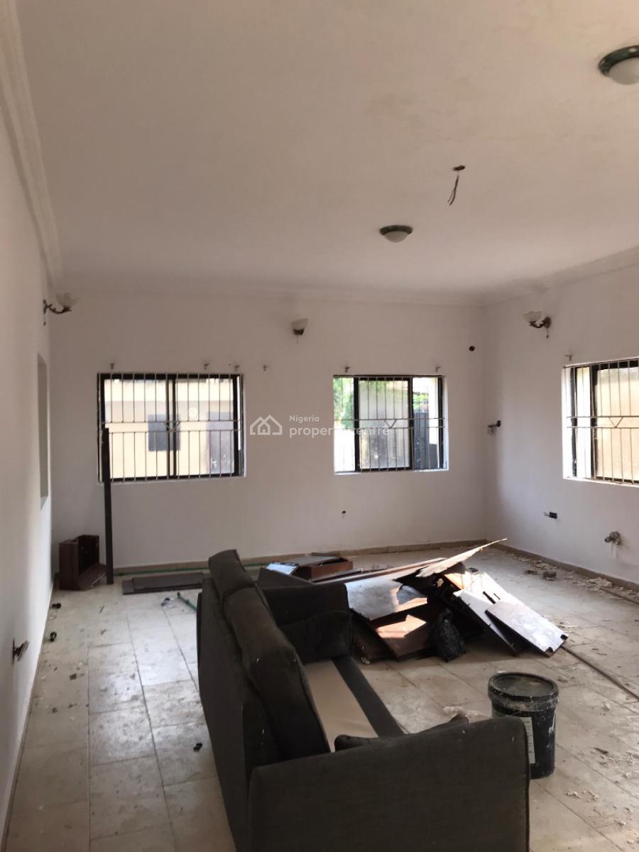 Spacious 1bedroom, Lekki Phase 1, Lekki, Lagos, Mini Flat (room and Parlour) for Rent