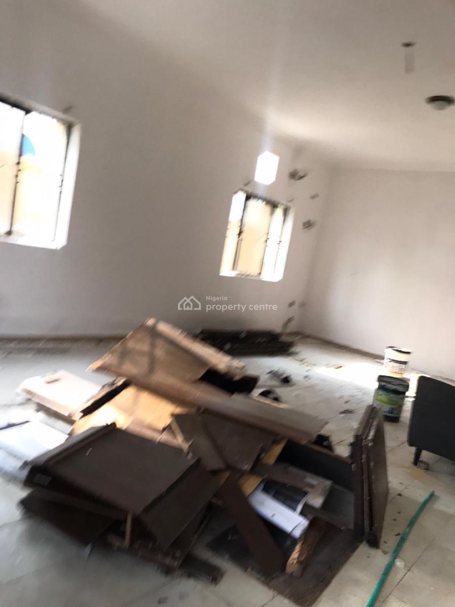 Spacious 1bedroom, Lekki Phase 1, Lekki, Lagos, Mini Flat (room and Parlour) for Rent