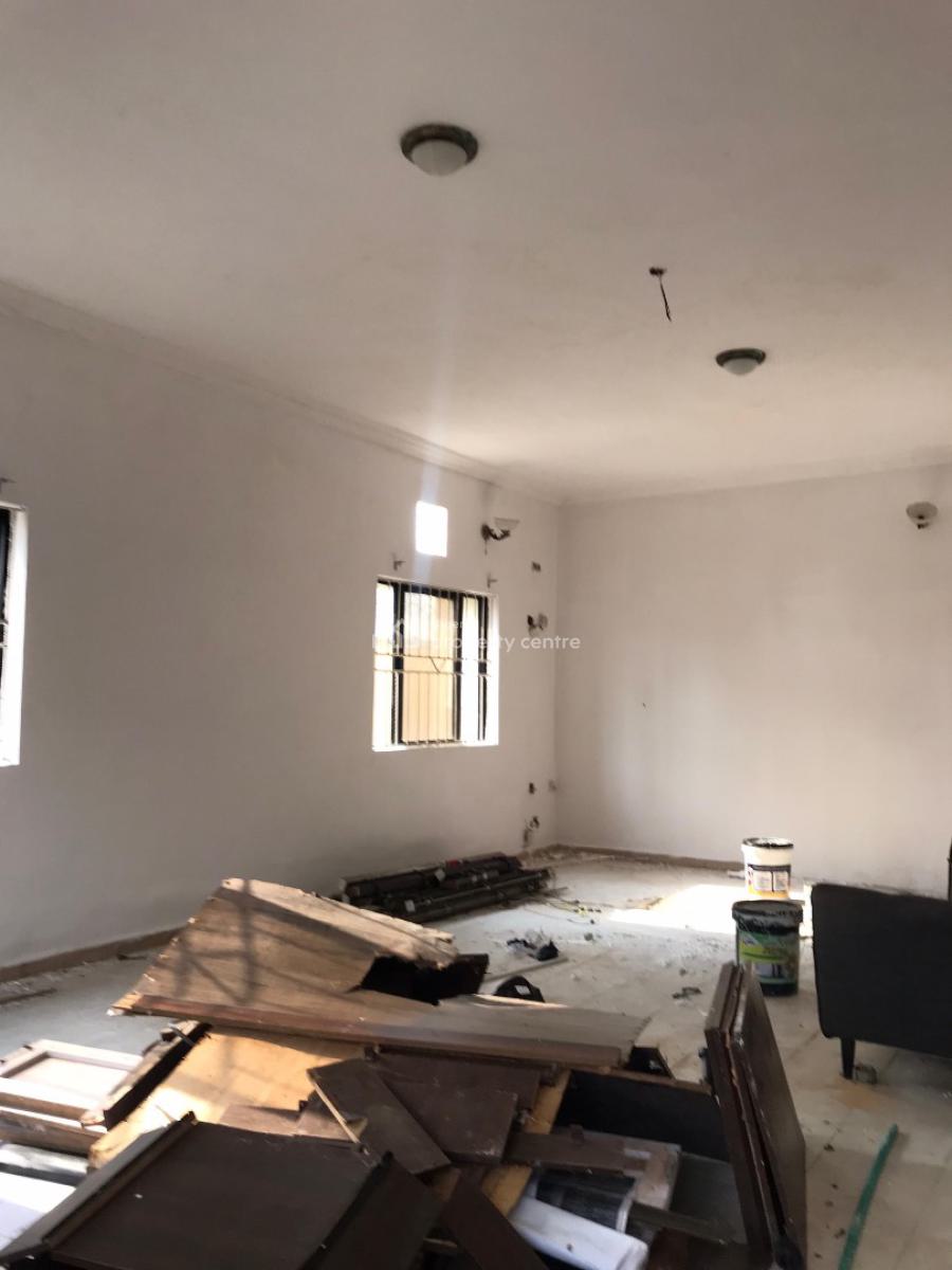 Spacious 1bedroom, Lekki Phase 1, Lekki, Lagos, Mini Flat (room and Parlour) for Rent