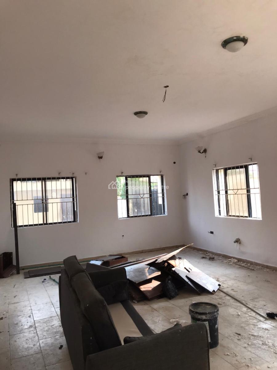 Spacious 1bedroom, Lekki Phase 1, Lekki, Lagos, Mini Flat (room and Parlour) for Rent