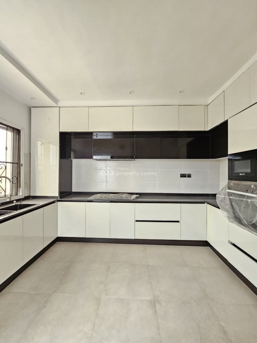 Contemporary Spacious 5 Bedroom Semi-detached Duplex, Lekki Phase 1, Lekki, Lagos, Semi-detached Duplex for Sale