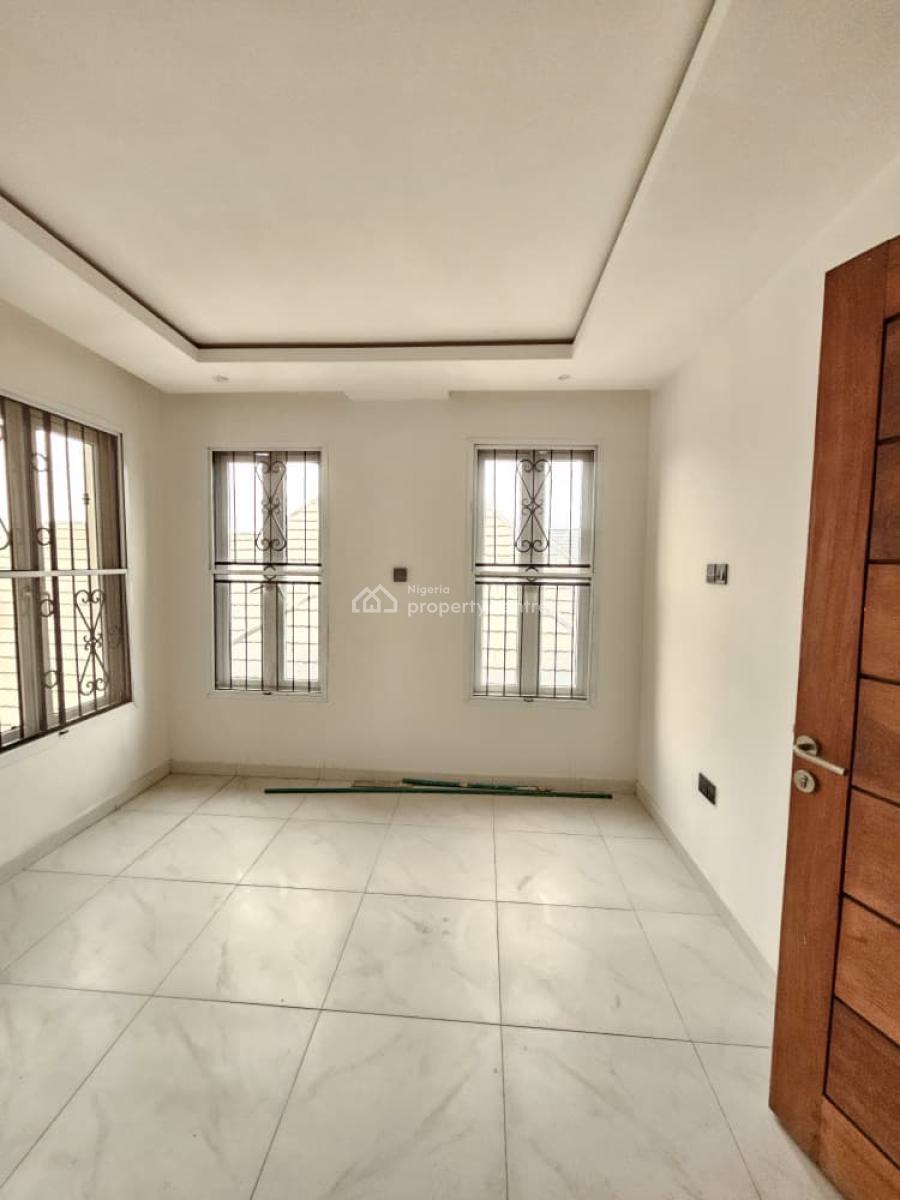 Contemporary Spacious 5 Bedroom Semi-detached Duplex, Lekki Phase 1, Lekki, Lagos, Semi-detached Duplex for Sale