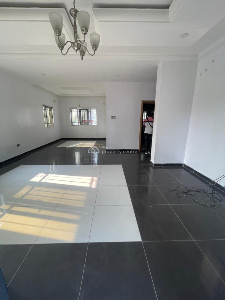 Spacious Massive Luxury 3bedrooms Terrace Duplex  Withbq Is Available, Lekki Phase 1, Lekki, Lagos, Terraced Duplex for Rent