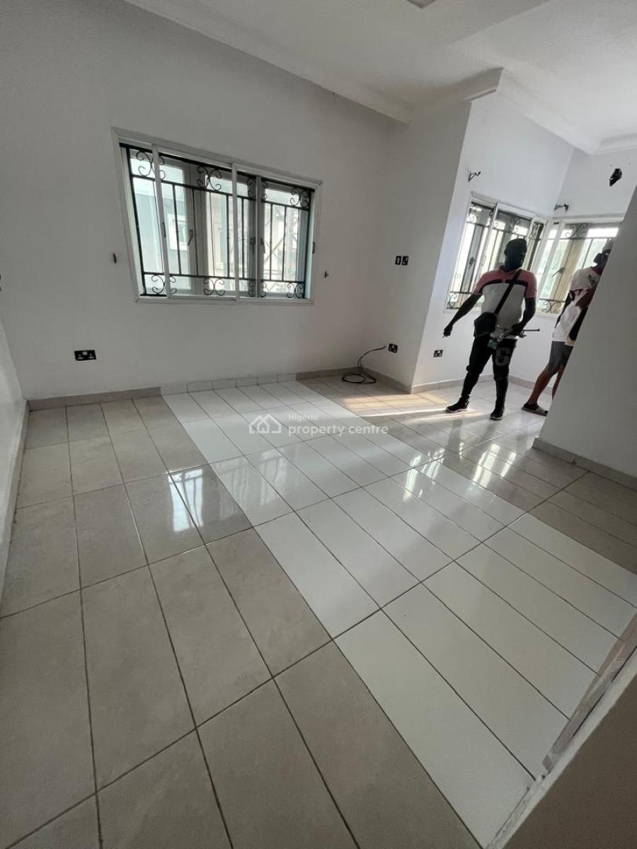 Spacious Massive Luxury 3bedrooms Terrace Duplex  Withbq Is Available, Lekki Phase 1, Lekki, Lagos, Terraced Duplex for Rent