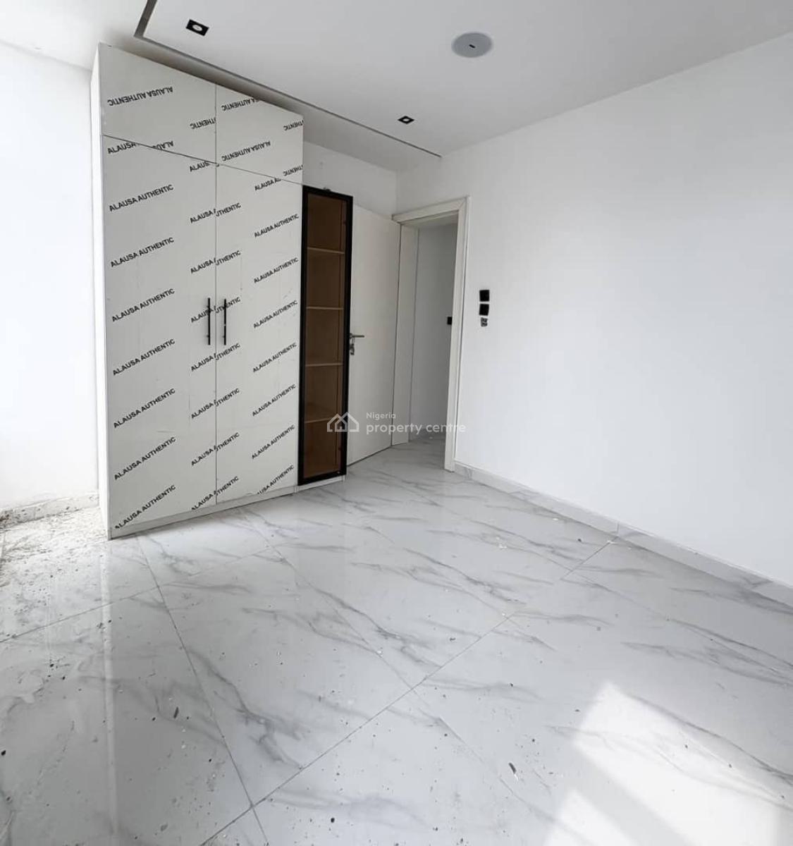 Fully Serviced 2 Bedroom Apartment, Lekki Phase 1, Lekki, Lagos, Flat / Apartment for Sale