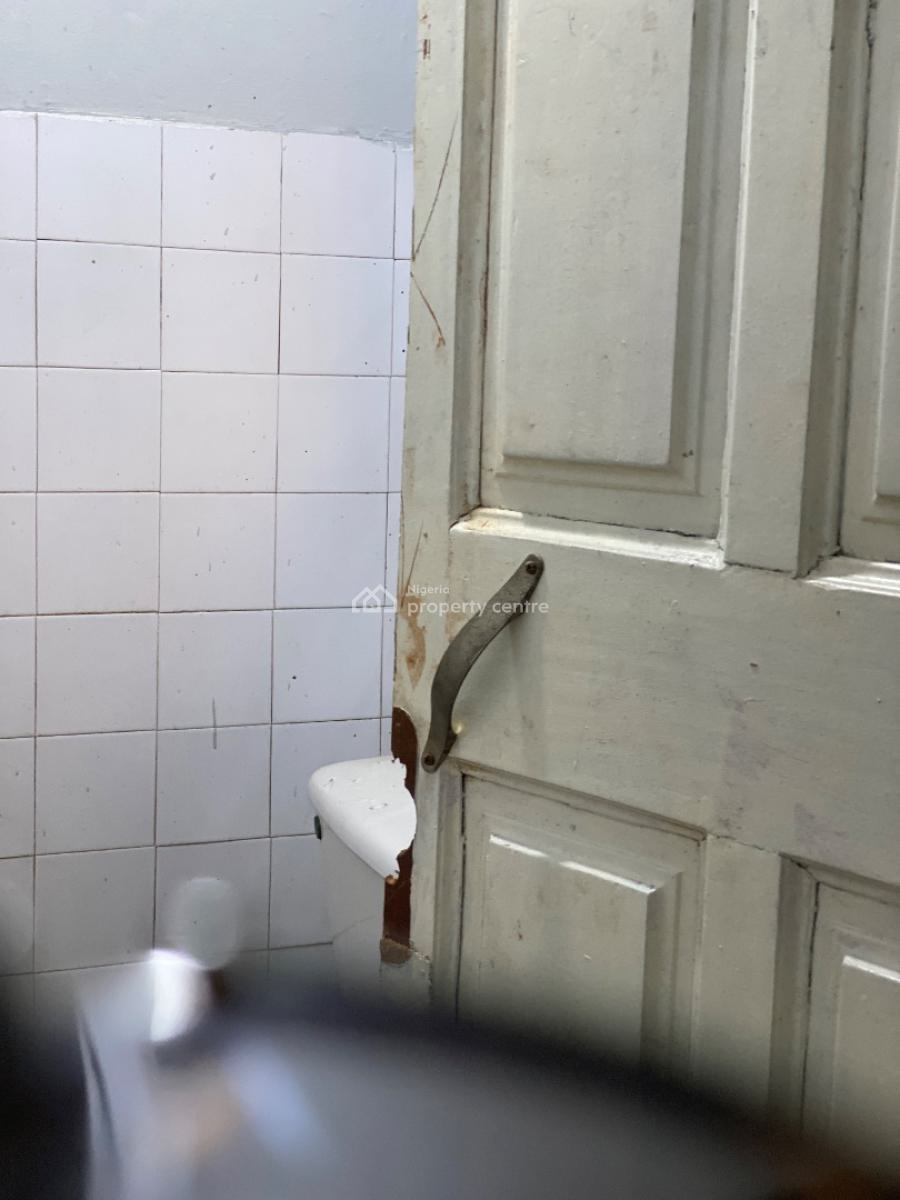 One Bedroom Self Contained. Studio Apartment, Babatunde Anjous Off Admiralty, Lekki Phase 1, Lekki, Lagos, Mini Flat (room and Parlour) for Rent