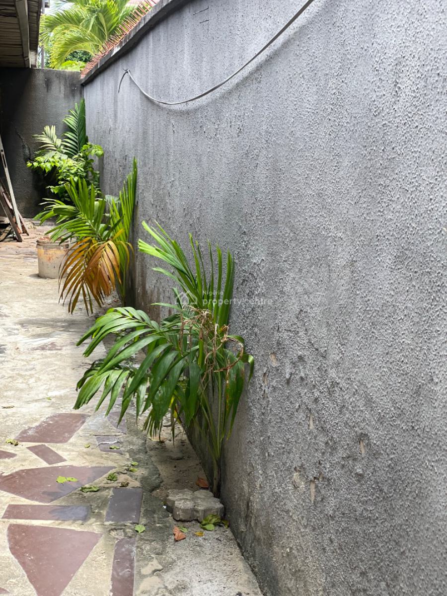 One Bedroom Self Contained. Studio Apartment, Babatunde Anjous Off Admiralty, Lekki Phase 1, Lekki, Lagos, Mini Flat (room and Parlour) for Rent