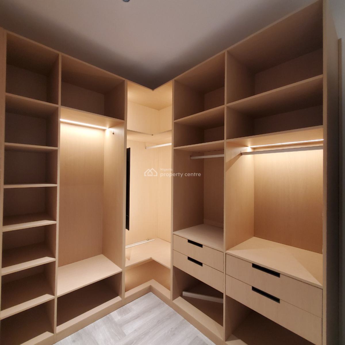 Magnificent 4bedroom Apartments with a Detailed Finishing in a Prime L, Ikoyi, Lagos, Flat / Apartment for Sale