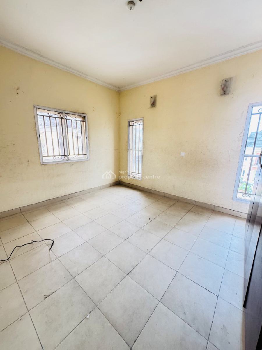 Spacious 3 Bedroom Apartment with Bq, Pennisula Estate Sangotedo Ajah, Ajah, Lagos, Flat / Apartment for Rent