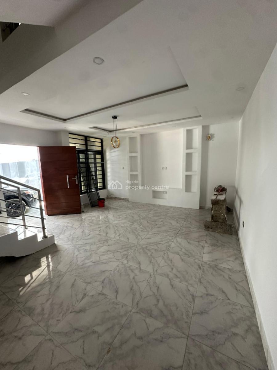 Amazing ‎fully Service 3 Bedroom Terrace Duplex with Bq, Ologolo, Lekki, Lagos, Terraced Duplex for Rent