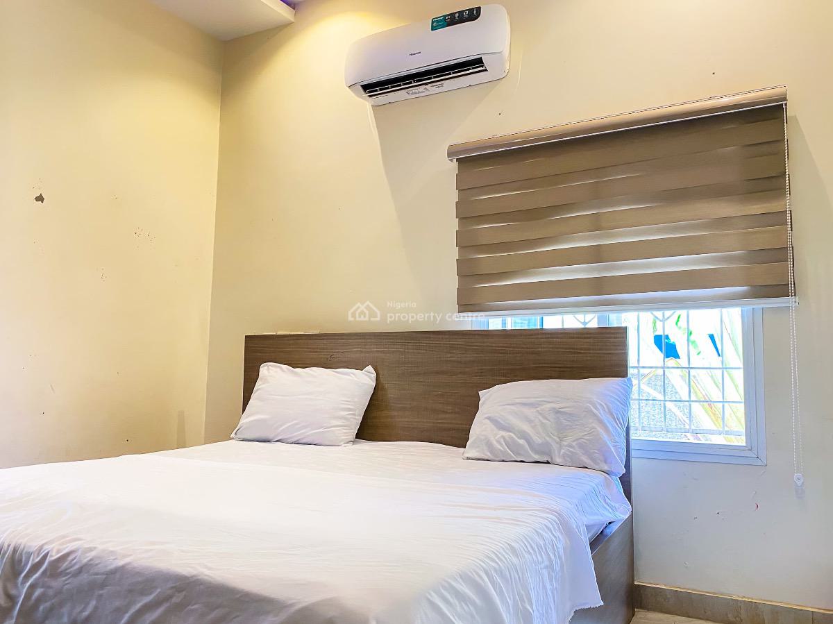 Luxury Smart 3 & 2 Bedroom Furnished and Service Apartment, Voice of Nigeria Road, Lugbe District, Abuja, House Short Let