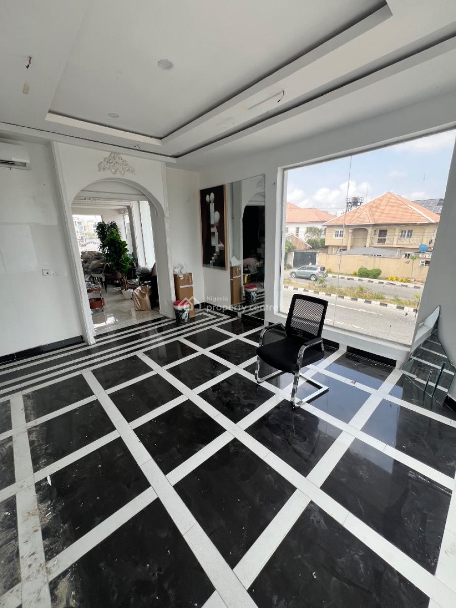 Luxury Commercial Space Located on a Busy Road in Lekki Phase 1, Lekki Phase 1, Lekki, Lagos, Commercial Property for Rent