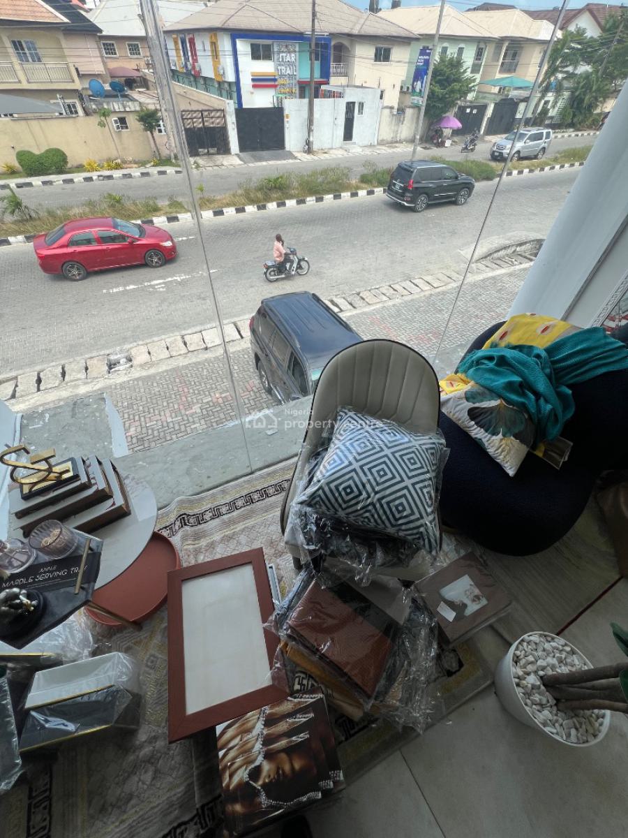 Luxury Commercial Space Located on a Busy Road in Lekki Phase 1, Lekki Phase 1, Lekki, Lagos, Commercial Property for Rent