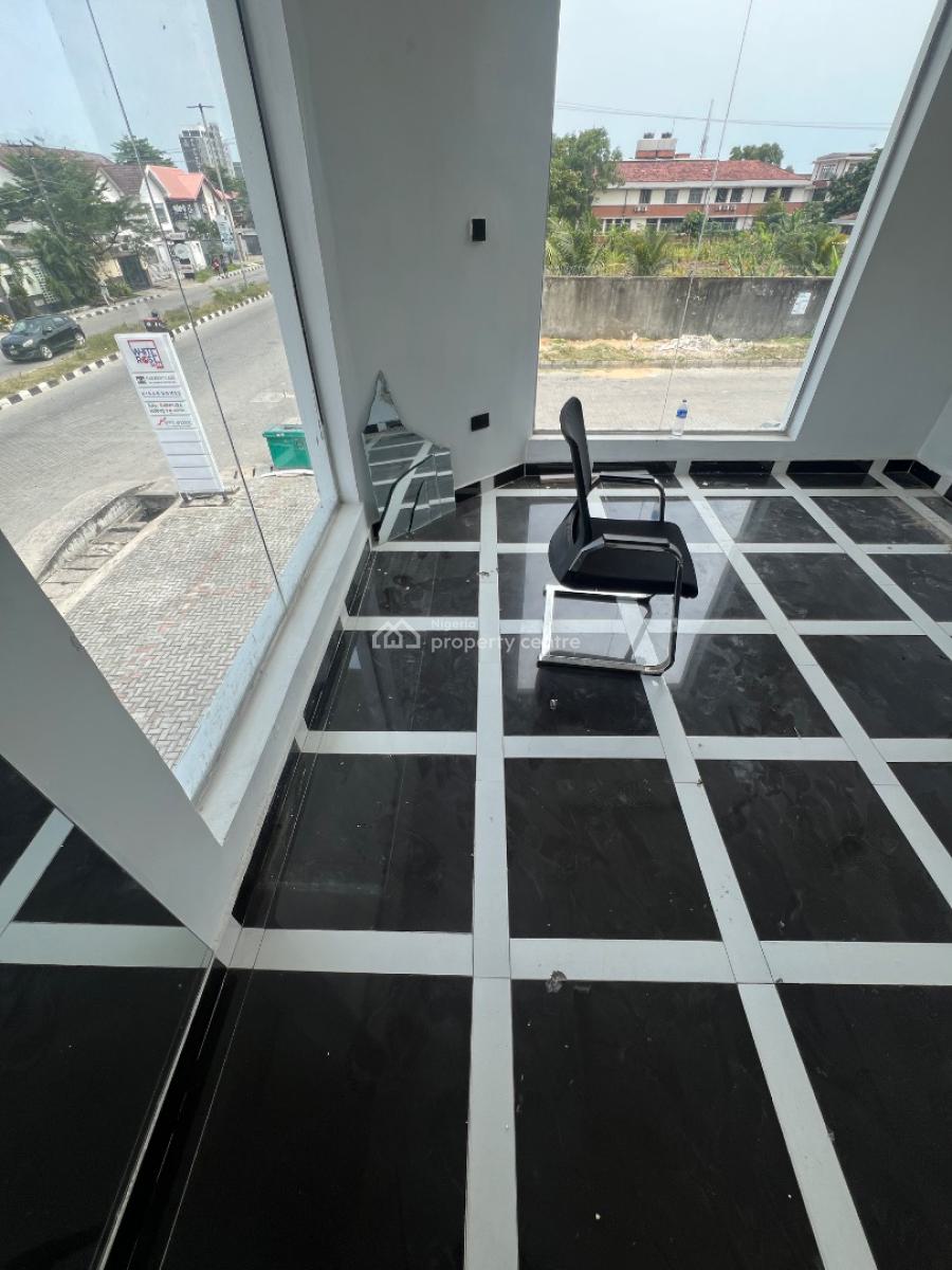Luxury Commercial Space Located on a Busy Road in Lekki Phase 1, Lekki Phase 1, Lekki, Lagos, Commercial Property for Rent