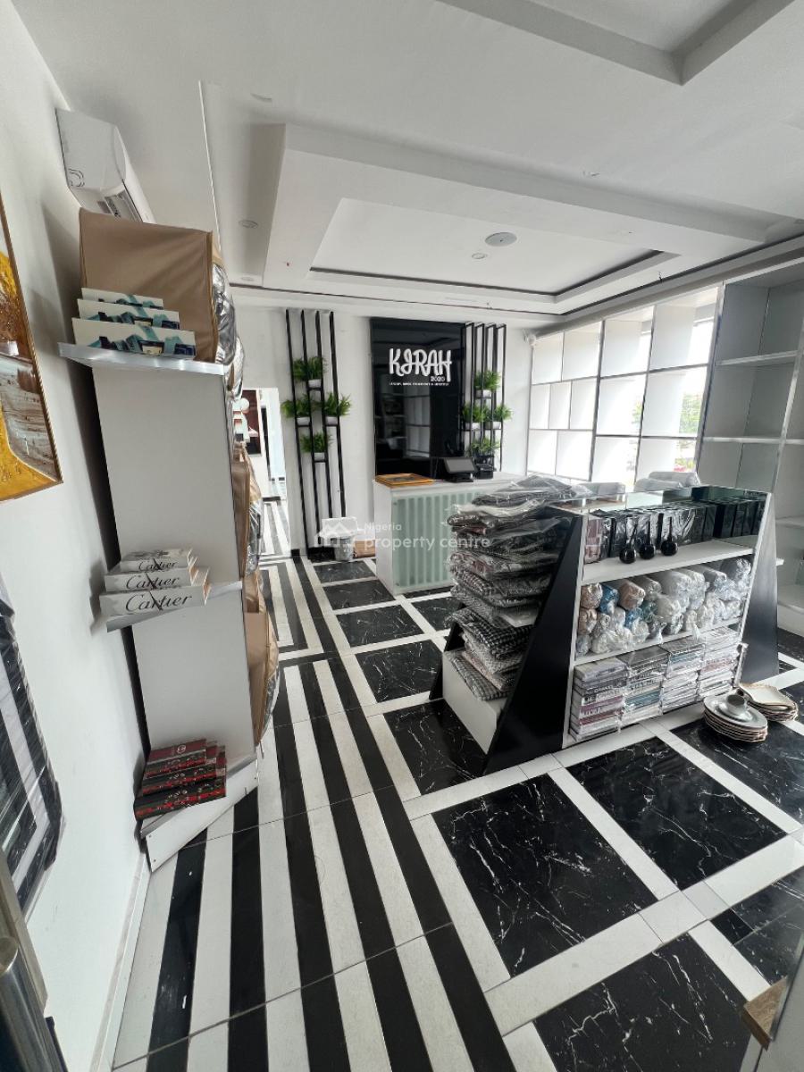 Luxury Commercial Space Located on a Busy Road in Lekki Phase 1, Lekki Phase 1, Lekki, Lagos, Commercial Property for Rent