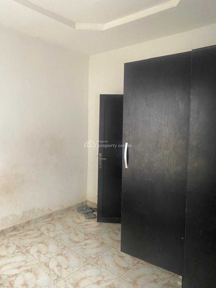 2 Bedroom Flat Apartment, Olowora, Magodo, Lagos, Flat / Apartment for Rent