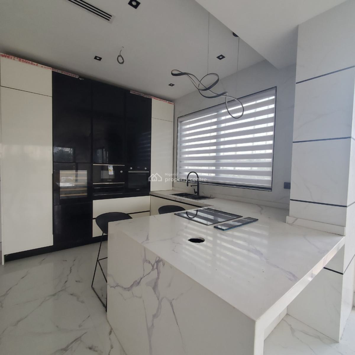 Massive 4 Bedroom Maisonette, Ikoyi, Lagos, Flat / Apartment for Sale