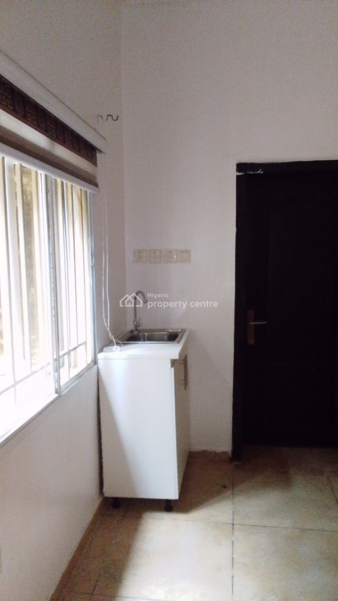 a Luxurious Room Self Contained Studio Apartment, Chevron Drive Northport Estate Chevron, Lekki, Lagos, Self Contain (single Rooms) for Rent