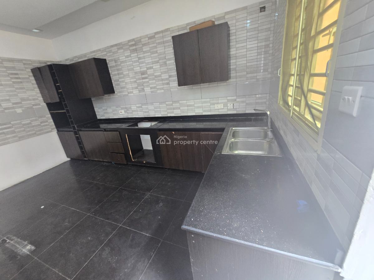 Service 4-bedroom Terrace Plus Bq, Off Admiralty Road, Lekki Phase 1, Lekki, Lagos, Terraced Duplex for Rent
