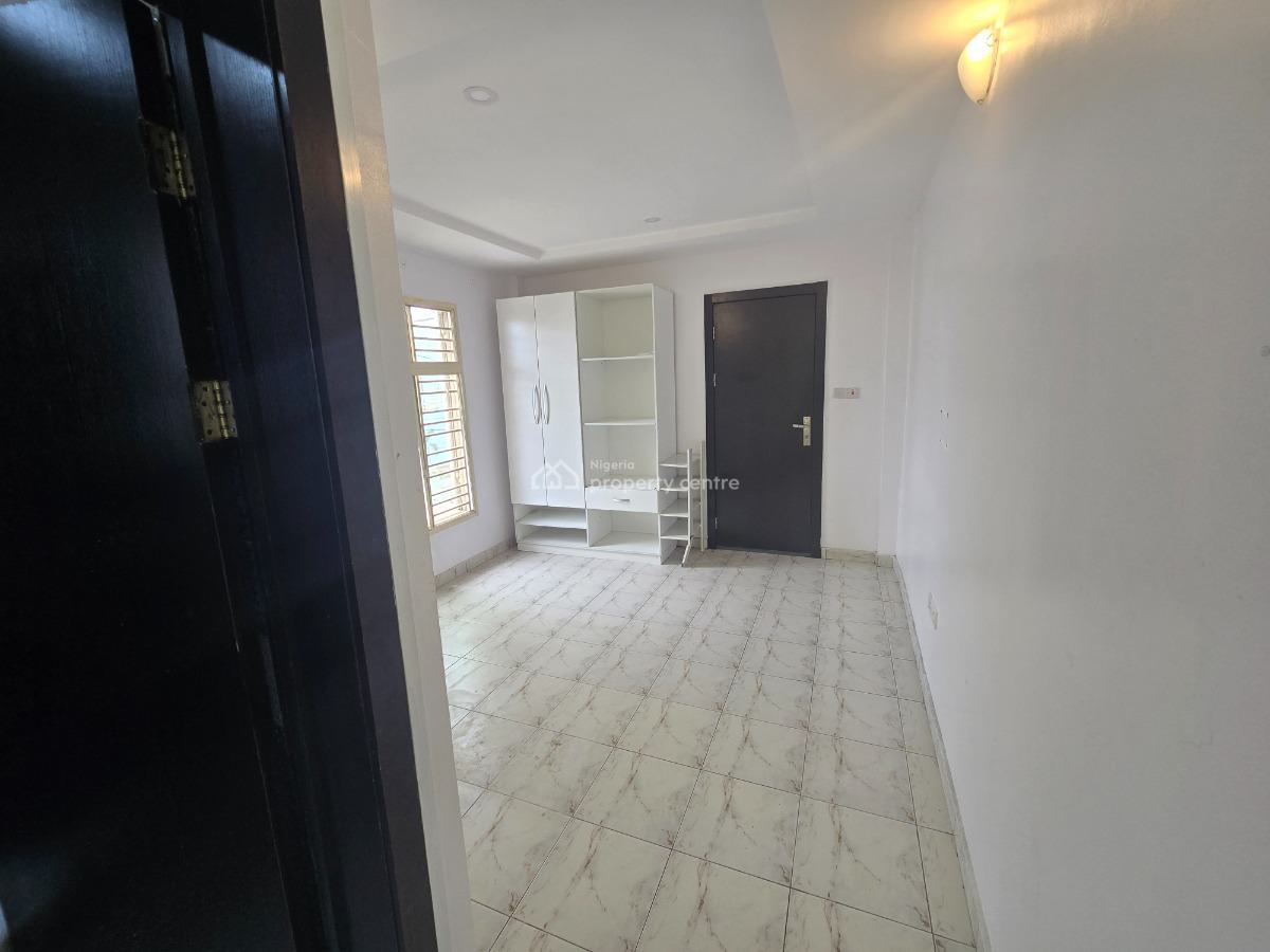 Service 4-bedroom Terrace Plus Bq, Off Admiralty Road, Lekki Phase 1, Lekki, Lagos, Terraced Duplex for Rent