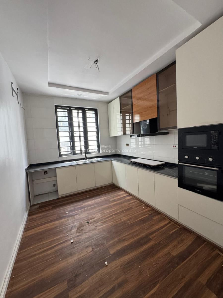Well Maintained Spacious 2bedrooms Apartment, in a Secured Estate, Ikate Elegushi, Lekki, Lagos, Flat / Apartment for Rent