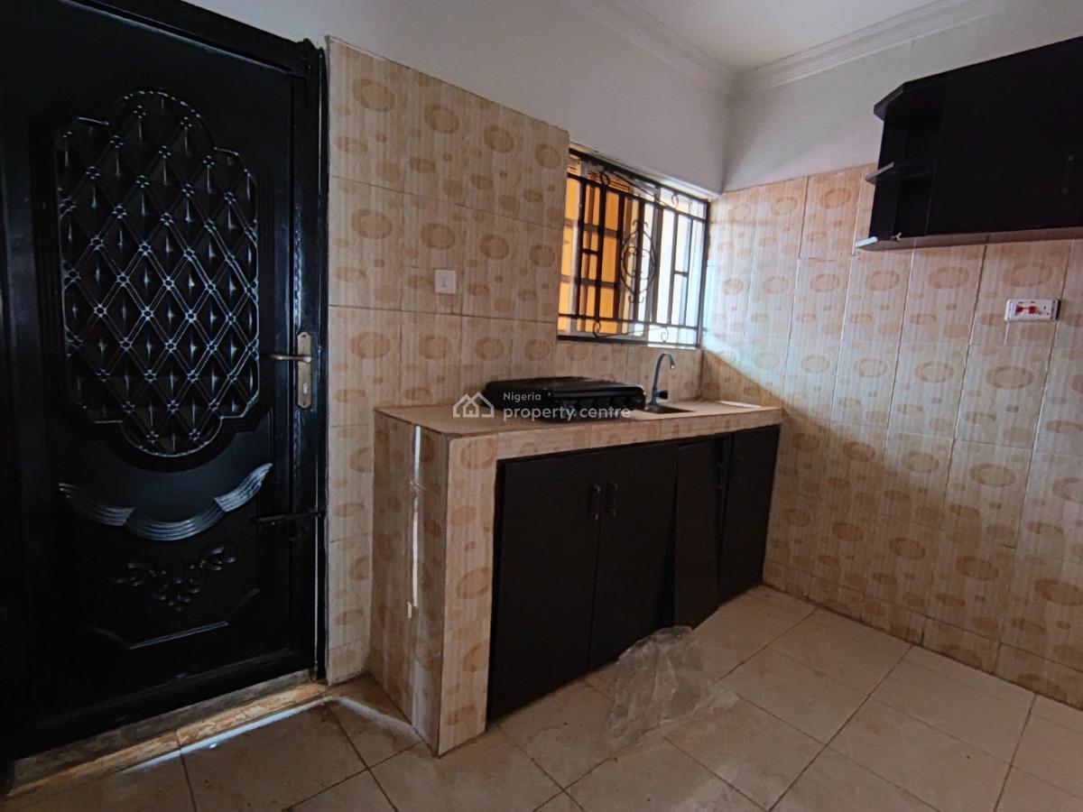 2 Bedroom Flat, Igbe Laara, Ikorodu, Lagos, Flat / Apartment for Rent