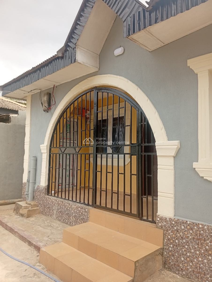 Executive 3 Bedroom Bungalow, Mubarack Estate,martins Alagbole Via Ojodu Berger Lagos, Ojodu Berger, Ojodu, Lagos, Semi-detached Bungalow for Rent