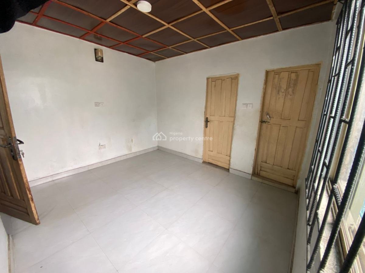 a Room Self Contained with Kitchen, Victoria Island Resettlement Area By 1004 Estate, Victoria Island (vi), Lagos, Self Contain (single Rooms) for Rent
